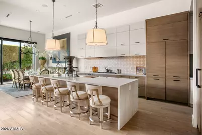 6863 E Joshua Tree Lane, Paradise Valley, AZ 85253 - Photo 9