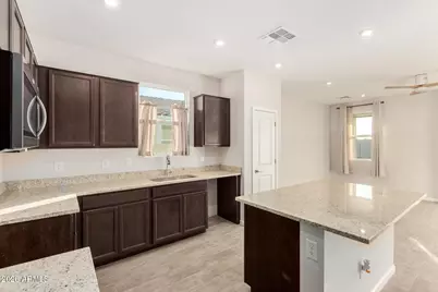 19320 N Diego Way, Maricopa, AZ 85138 - Photo 7