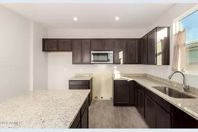 19320 N Diego Way, Maricopa, AZ 85138 - Photo 9