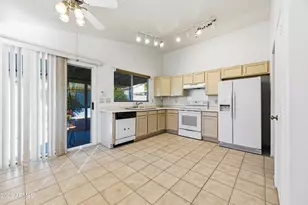 3042 W Rose Garden Ln, Phoenix, AZ 85027 - Photo 19