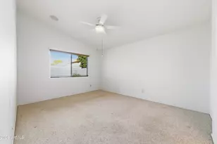 3042 W Rose Garden Ln, Phoenix, AZ 85027 - Photo 11