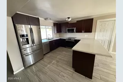 8056 W Westview Drive, Phoenix, AZ 85033 - Photo 13