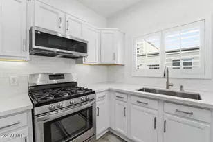 5450 E Deer Valley Dr, Phoenix, AZ 85054 - Photo 11