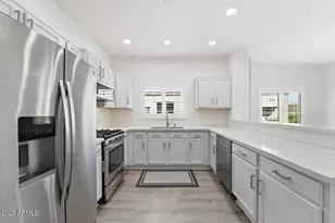 5450 E Deer Valley Dr, Phoenix, AZ 85054 - Photo 9