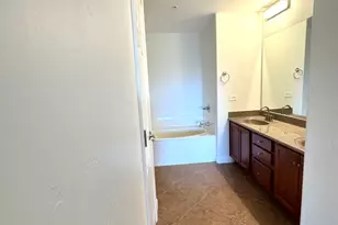 5450 E Deer Valley Dr, Phoenix, AZ 85054 - Photo 11