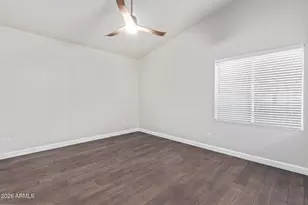 1004 W Beverly Ln, Phoenix, AZ 85023 - Photo 33