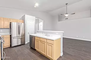 1004 W Beverly Ln, Phoenix, AZ 85023 - Photo 11