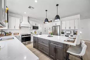 815 E Desert Trumpet Rd, Phoenix, AZ 85048 - Photo 1