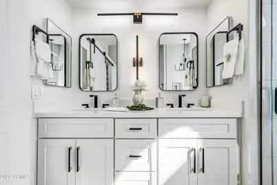 815 E Desert Trumpet Road, Phoenix, AZ 85048 - Photo 31