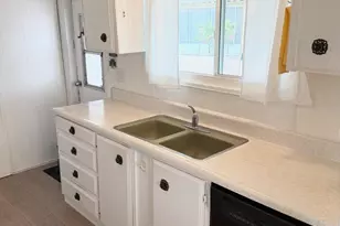 735 S Park View Cir, Mesa, AZ 85208 - Photo 9