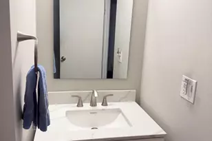 735 S Park View Cir, Mesa, AZ 85208 - Photo 17