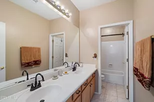 26131 N 67th Dr, Peoria, AZ 85383 - Photo 33