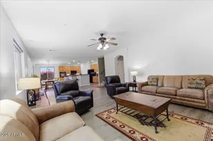26131 N 67th Dr, Peoria, AZ 85383 - Photo 3