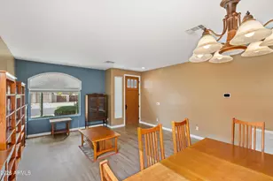 26131 N 67th Dr, Peoria, AZ 85383 - Photo 9