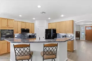 26131 N 67th Dr, Peoria, AZ 85383 - Photo 11
