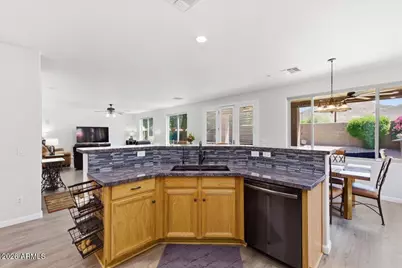 26131 N 67th Drive, Peoria, AZ 85383 - Photo 9