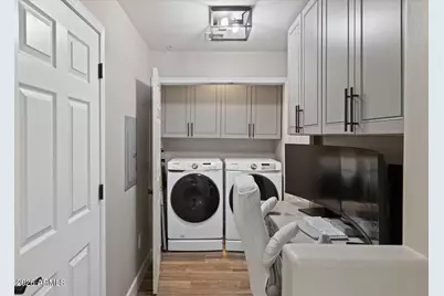 5350 E Deer Valley Drive #1250, Phoenix, AZ 85054 - Photo 9