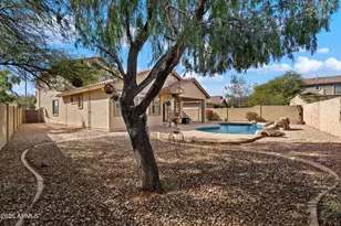 1608 W Kuralt Dr, Anthem, AZ 85086 - Photo 25