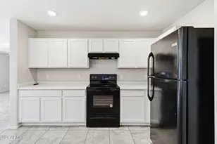 40573 W Helen Ct, Maricopa, AZ 85138 - Photo 5