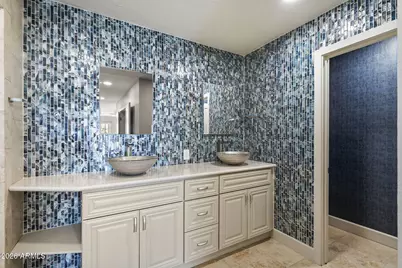 5770 N Scottsdale Road, Paradise Valley, AZ 85253 - Photo 13