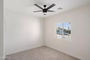 2037 N 22nd St, Phoenix, AZ 85006 - Photo 23