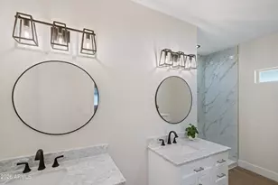 2037 N 22nd St, Phoenix, AZ 85006 - Photo 21