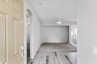 10114 E Kilarea Avenue, Mesa, AZ 85209 - Photo 9