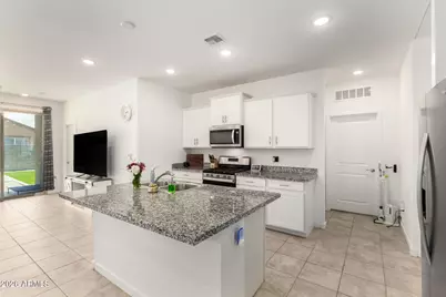 39985 W Rio Lobo Drive, Maricopa, AZ 85138 - Photo 9