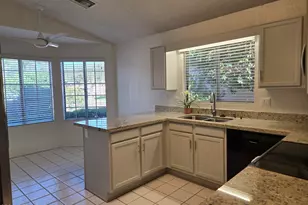 3033 E Siesta Ln, Phoenix, AZ 85050 - Photo 15