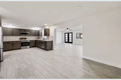 7126 W Ironwood Drive, Peoria, AZ 85345 - Photo 9