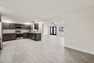 7126 W Ironwood Dr, Peoria, AZ 85345 - Photo 9