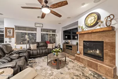 2226 W Hedgehog Place, Phoenix, AZ 85085 - Photo 13