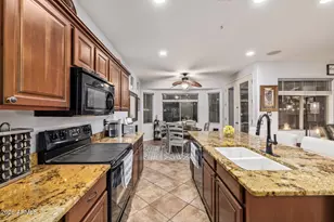 2226 W Hedgehog Pl, Phoenix, AZ 85085 - Photo 19