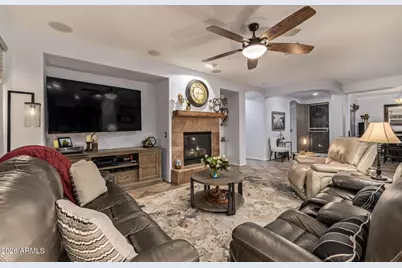 2226 W Hedgehog Place, Phoenix, AZ 85085 - Photo 15