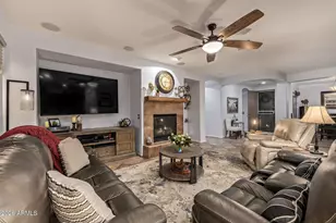 2226 W Hedgehog Pl, Phoenix, AZ 85085 - Photo 15