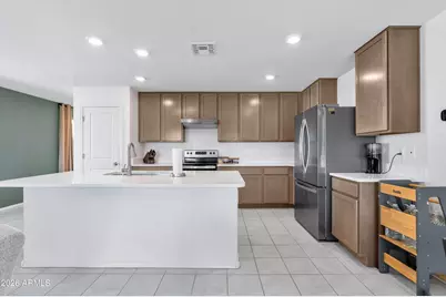 3822 S 84th Lane, Tolleson, AZ 85353 - Photo 9