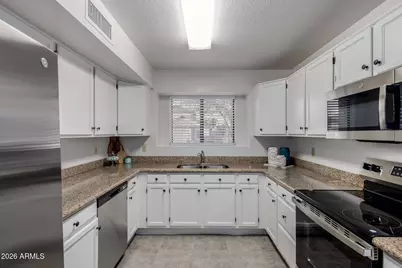 11609 W Olive Drive, Avondale, AZ 85392 - Photo 13