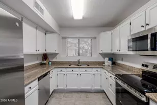 11609 W Olive Dr, Avondale, AZ 85392 - Photo 13