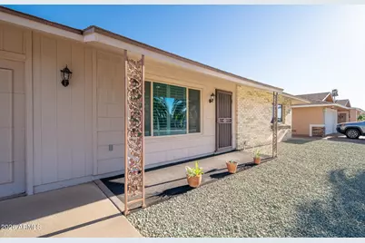 9506 W Country Club Drive W, Sun City, AZ 85373 - Photo 7