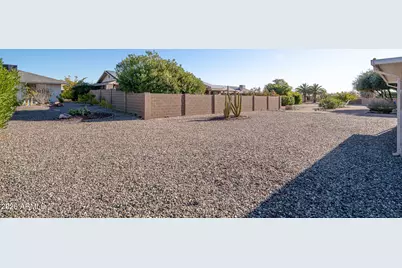 9506 W Country Club Drive W, Sun City, AZ 85373 - Photo 41