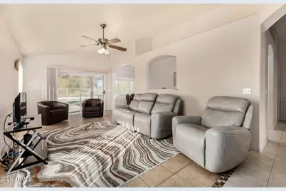 11546 W Sonoran Court, Surprise, AZ 85378 - Photo 9