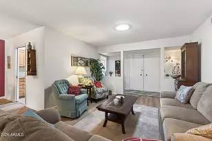 10609 W Mission Ln, Sun City, AZ 85351 - Photo 11