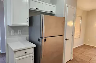 23739 N El Frio Ct, Sun City, AZ 85373 - Photo 9