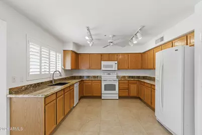 8839 E Floriade Drive, Scottsdale, AZ 85260 - Photo 9