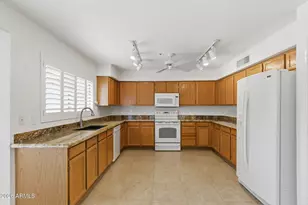 8839 E Floriade Dr, Scottsdale, AZ 85260 - Photo 9