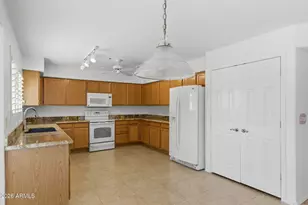 8839 E Floriade Dr, Scottsdale, AZ 85260 - Photo 11