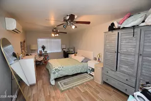 946 E Denton Ln, Phoenix, AZ 85014 - Photo 17