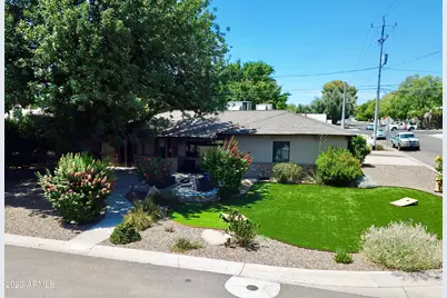 946 E Denton Lane, Phoenix, AZ 85014 - Photo 1