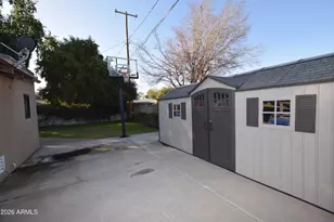 946 E Denton Ln, Phoenix, AZ 85014 - Photo 21