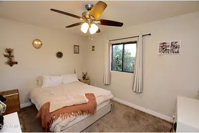 946 E Denton Lane, Phoenix, AZ 85014 - Photo 15